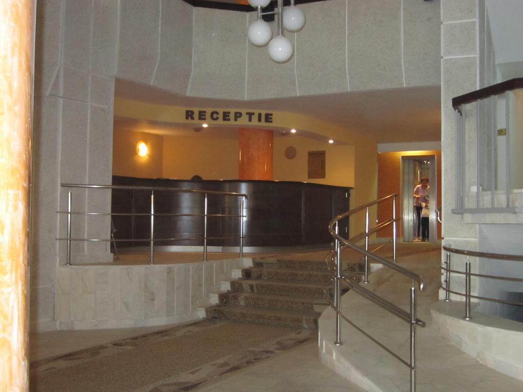 Hôtel Oltenia à Băile Govora Extérieur photo