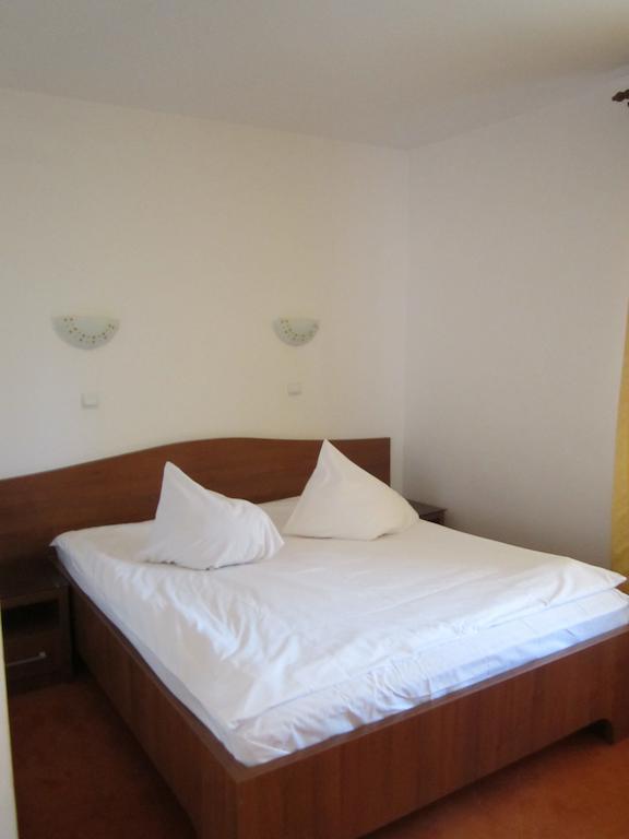Hôtel Oltenia à Băile Govora Extérieur photo